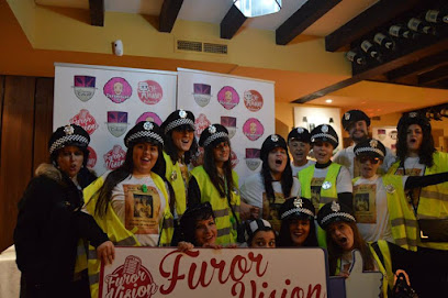Cena espectáculo Furorvisión en Toledo para grupos de despedida