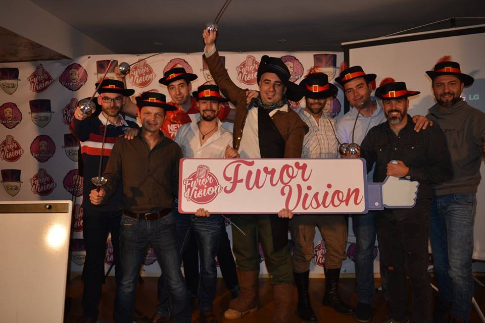 Show durante la cena de despedida en el restaurante Furorvisión de Toledo